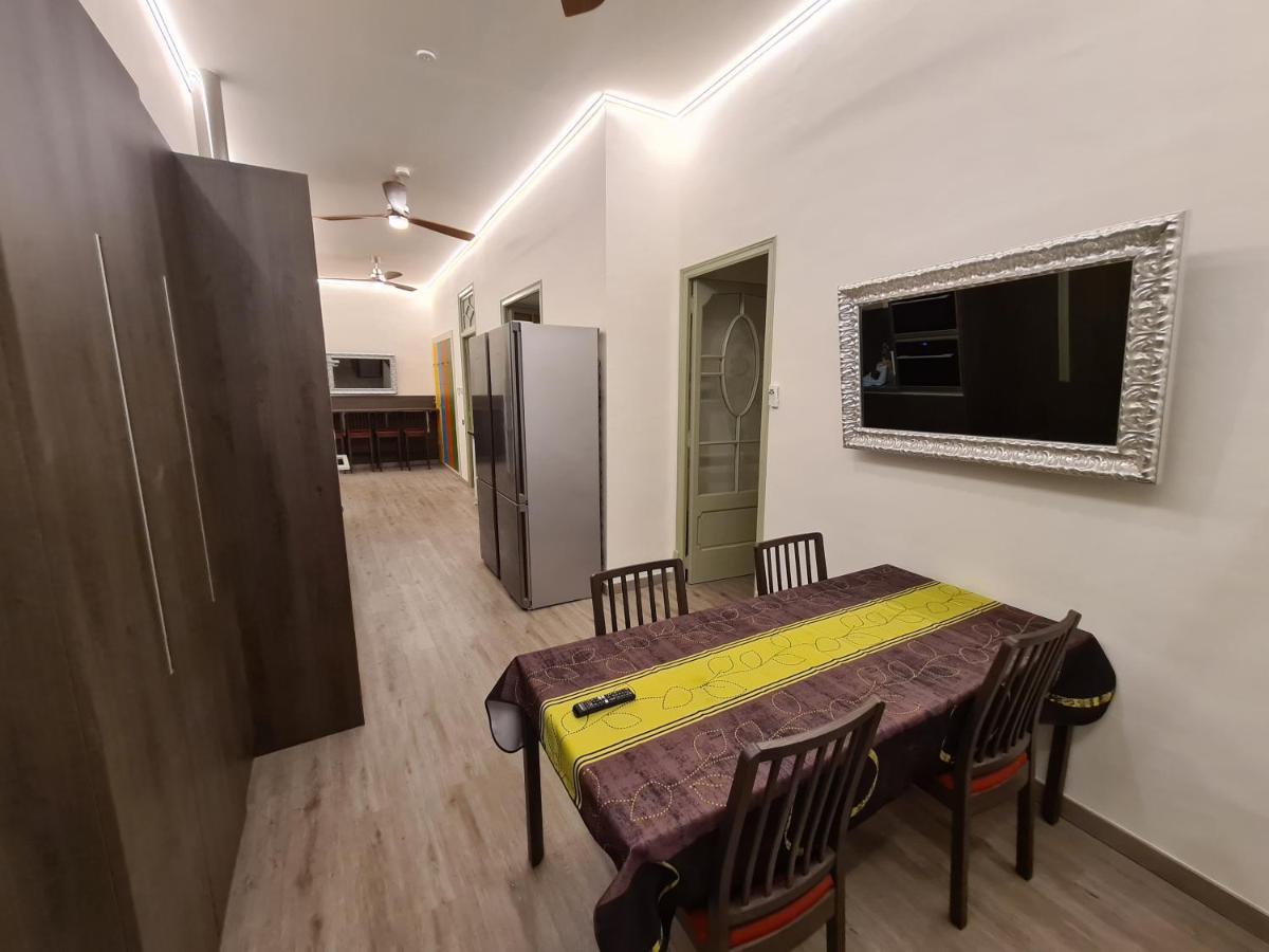 Apartaments Vicus 3 con vistas a la Plaza Mayor de Vic Exterior foto